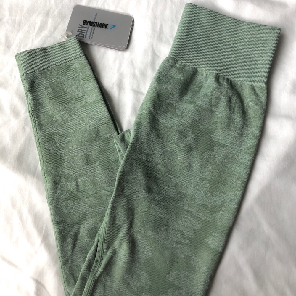 NEW Gymshark Camo Seamless Leggings - Sage Green